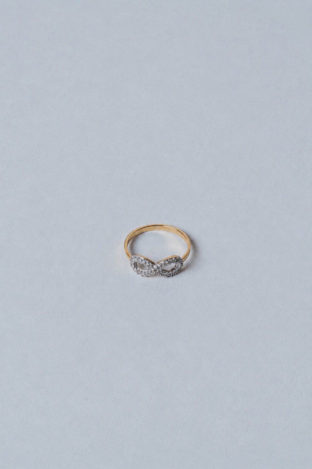 Anel Infinito (Ouro Amarelo)